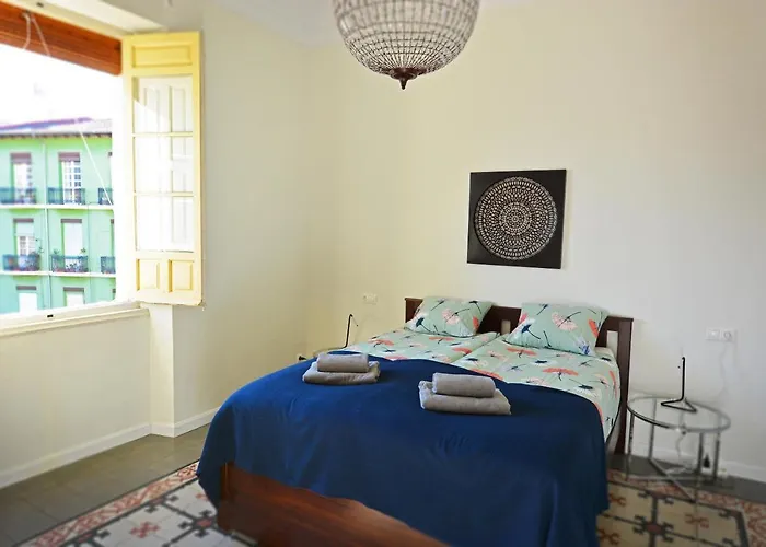Historic Apartment By Mercado Central By Nras